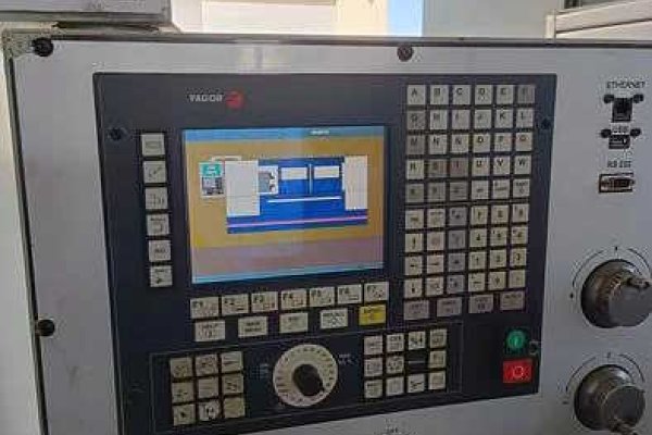 Токарный станок с ЧПУ PINACHO SE 325 x 2000 x 80