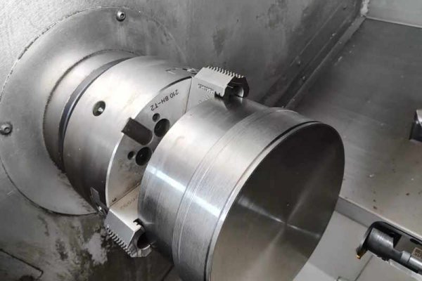 Токарный станок с ЧПУ с приводными инструментами Biglia B545M
