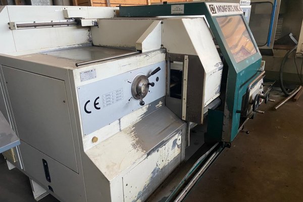 Токарний верстат із цикловим керуванням MONFORTS KNC 6-3000