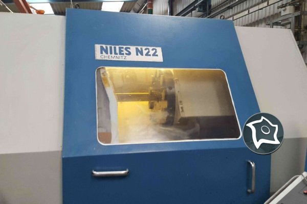Токарный станок с приводным инструментом и ЧПУ NILES N 22
