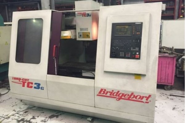 Триосьовий вертикальний обробний центр BRIDGEPORT TC3G