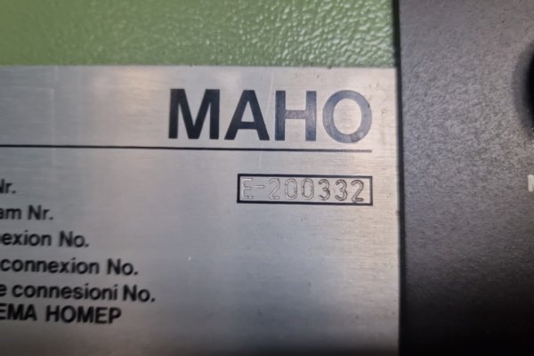 Універсальний фрезерний верстат (3-осьовий) MAHO MH 500 W