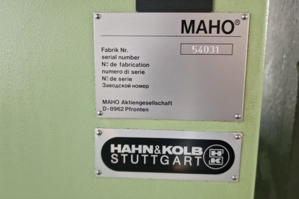 Універсальний фрезерний верстат (3-осьовий) MAHO MH 500 W