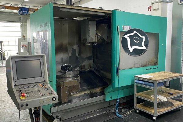Универсально-фрезерный станок с ЧПУ DECKEL MAHO DMU 60 P