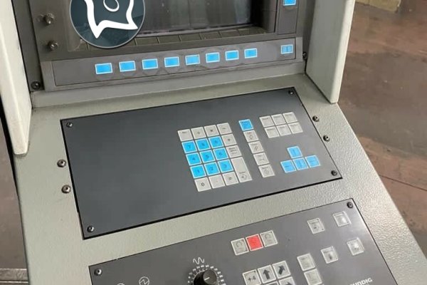 Универсально-фрезерный станок с ЧПУ Deckel Maho DMU 60 T