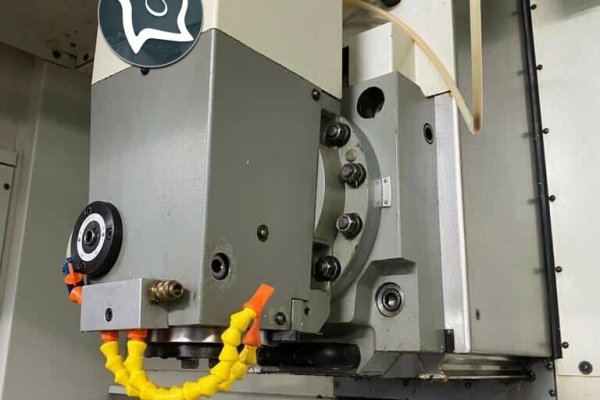 Универсально-фрезерный станок с ЧПУ Deckel Maho DMU 60 T