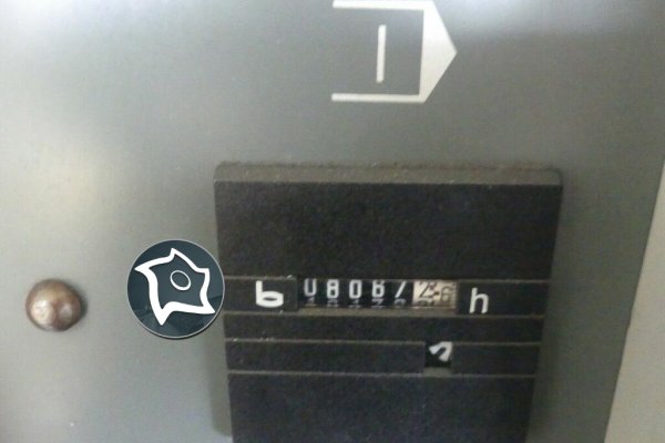 Универсально-фрезерный станок с ЧПУ DECKEL MAHO DMU 80 T