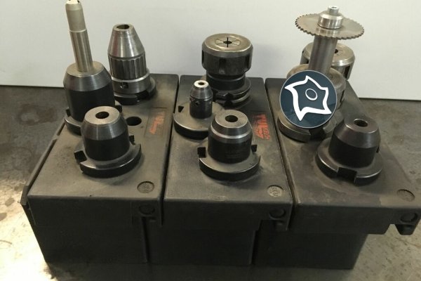 Универсально-фрезерный станок с ЧПУ DECKEL MAHO FP 3-50