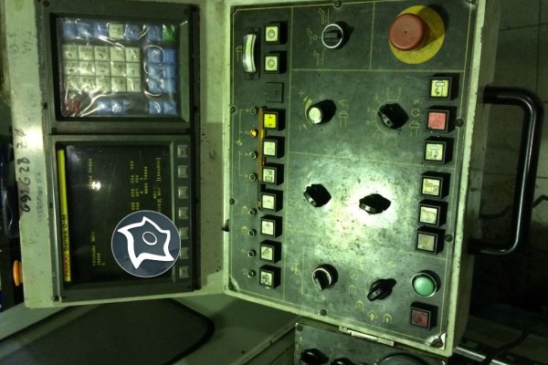 Универсально-фрезерный станок с ЧПУ EUMACH MC 1300 P