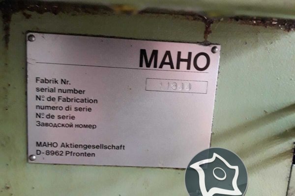 Універсально-фрезерний верстат з ЧПУ MAHO MH 1000 C