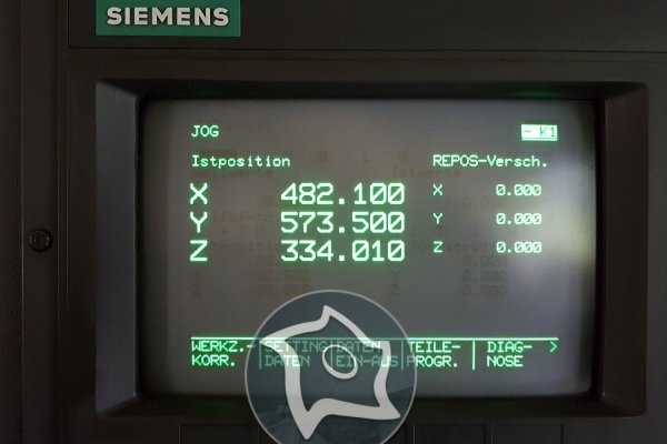Универсально-фрезерный станок с ЧПУ MAHO MH-C 900