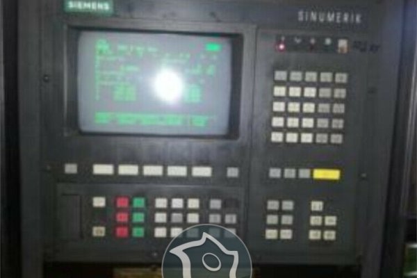 Універсально-фрезерний верстат з ЧПУ MAHO MH-C 900