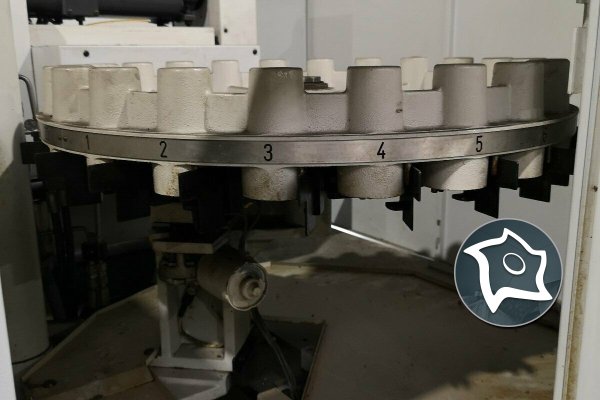 Универсально-фрезерный станок с ЧПУ Mikron UME 600