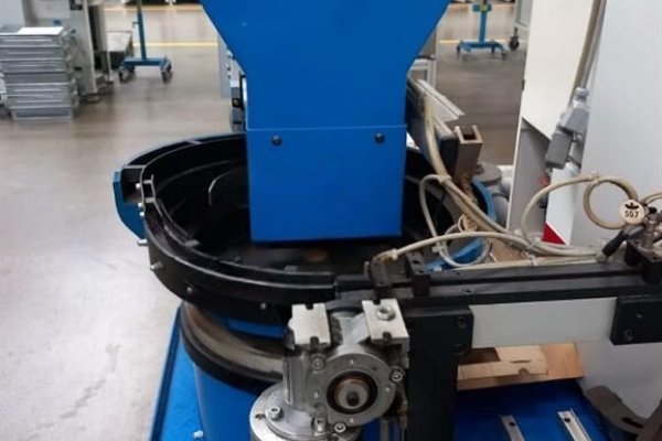 Универсально-шлифовальный станок с ЧПУ STUDER S 140