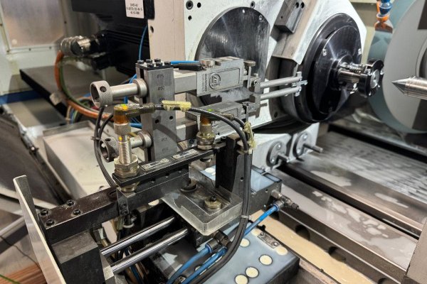 Универсальный круглошлифовальный станок с ЧПУ EMAG WEISS W 11-CNC SL650
