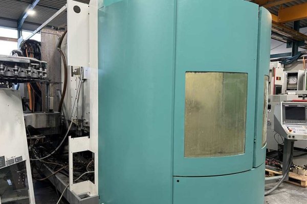 Универсальный обрабатывающий центр с ЧПУ DECKEL DMC 125U