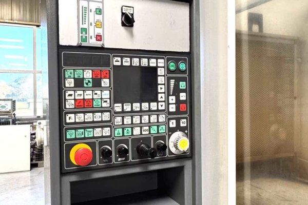 Універсальний шліфувальний верстат Favretto MD 300 з ЧПУ