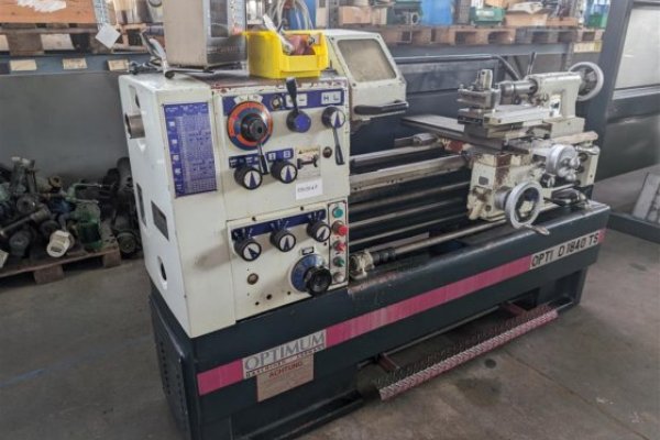 Універсальний токарний верстат з ручним керуванням OPTIMUM Opti D 1840 TS