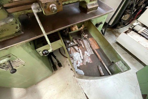 Универсальный токарный станок SCHAUBLIN 102-80