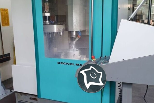 Вертикально-фрезерний станок з ЧПУ Deckel Maho DMC 63 V