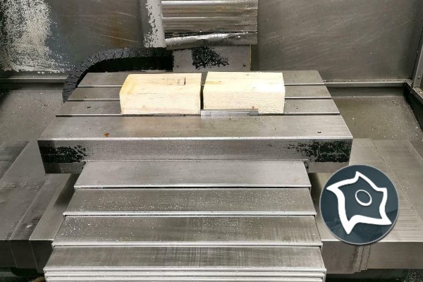 Вертикально-фрезерный станок с ЧПУ Alzmetall BAZ 15