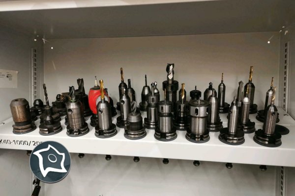 Вертикально-фрезерный станок с ЧПУ Alzmetall BAZ 15