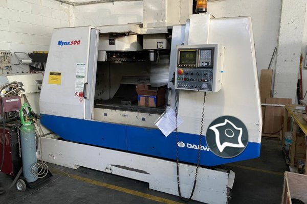 Вертикально-фрезерний верстат з ЧПУ Daewoo Mynx 500