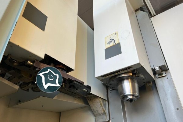 Вертикально-фрезерный станок с ЧПУ Deckel Maho DMC 635 V