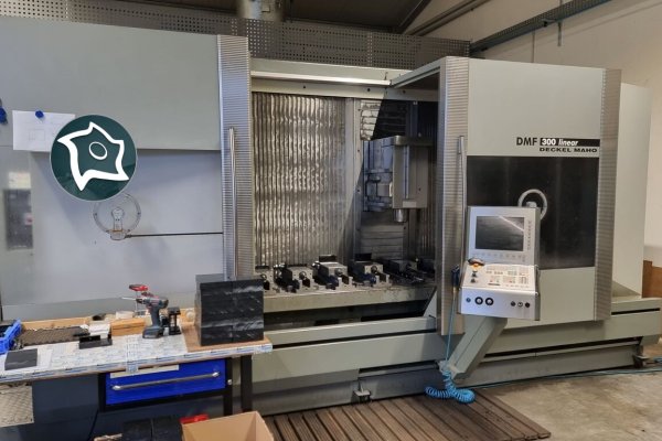 Вертикально-фрезерний верстат з ЧПУ Deckel Maho DMF 300 Linear