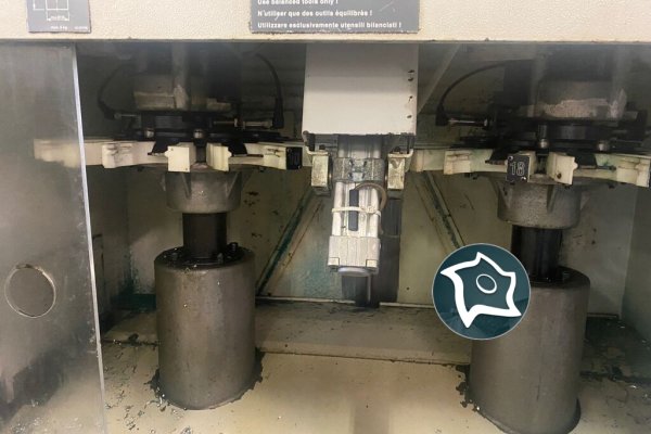 Вертикально-фрезерный станок с ЧПУ Deckel Maho DMU 60 T 