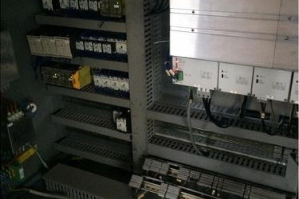 Вертикально-фрезерний верстат з ЧПУ Deckel Maho DMU 80 E