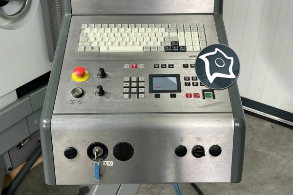 Вертикально-фрезерний верстат з ЧПУ DMG DECKEL MAHO DMU 50 T