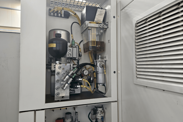 Вертикально-фрезерний верстат з ЧПУ DMG MORI CMX 1100 V
