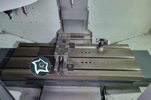 Вертикально-фрезерный станок с ЧПУ Haas Mini Mill 2