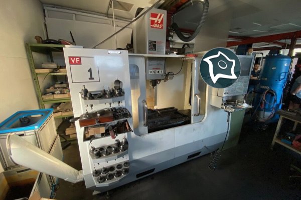 Вертикально-фрезерный станок с ЧПУ HAAS VF-1