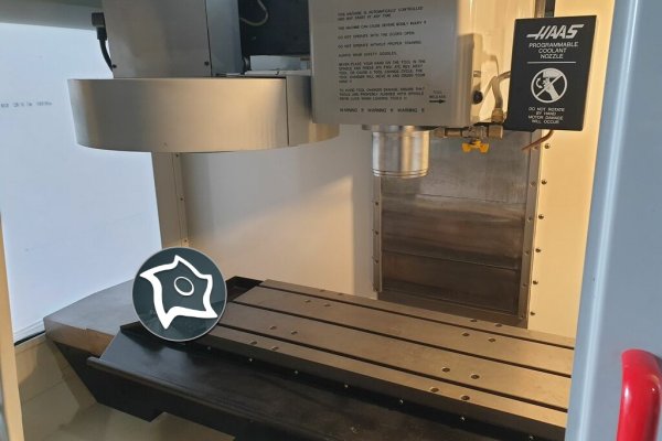 Вертикально-фрезерний верстат з ЧПУ HAAS VF-2 D