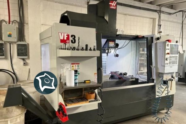 Вертикально-фрезерний верстат з ЧПУ HAAS VF-3