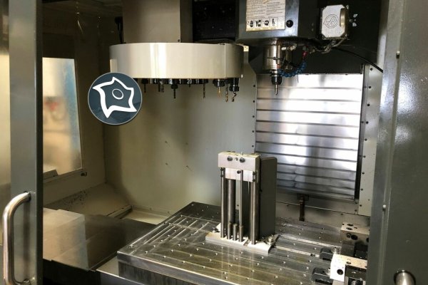 Вертикально-фрезерный станок с ЧПУ HAAS VF-5