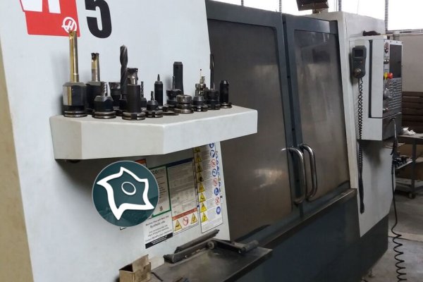 Вертикально-фрезерный станок с ЧПУ HAAS VF-5/40