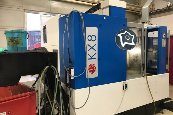Вертикально-фрезерний верстат з ЧПУ Huron KX8