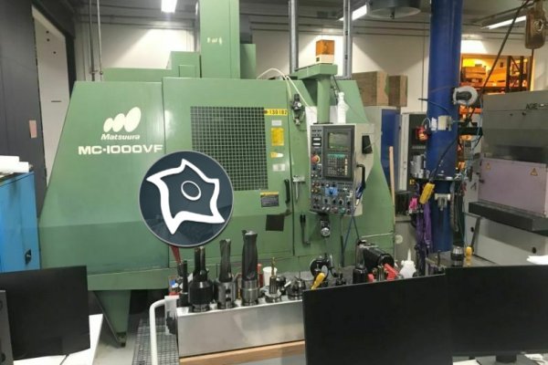 Вертикально-фрезерний верстат з ЧПУ Matsuura MC 1000 VF