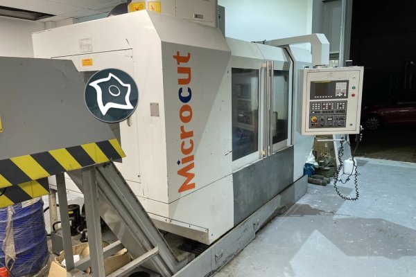 Вертикально-фрезерний верстат з ЧПУ Microcut Challenger VM-1000