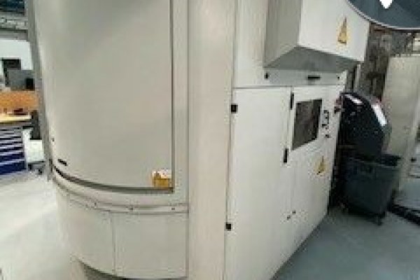 Вертикально-фрезерный станок с ЧПУ MIKRON HSM 600