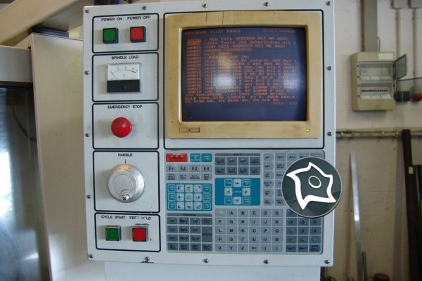 Вертикально-фрезерный станок с ЧПУ MIKRON VCE 750