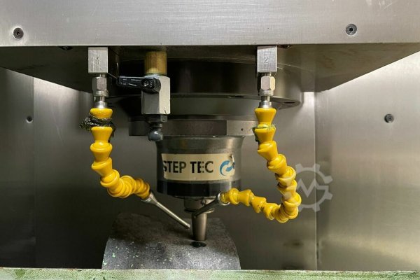 Вертикально-фрезерний верстат з ЧПУ Mikron VCP 600