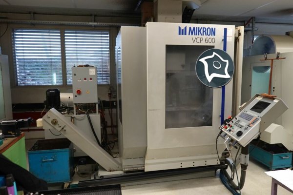 Вертикально-фрезерный станок с ЧПУ MIKRON VCP 600