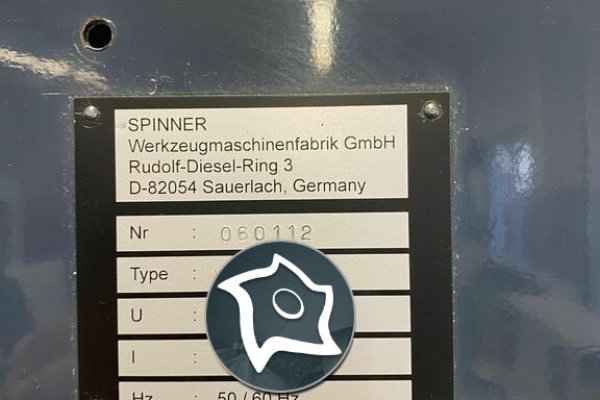 Вертикально-фрезерный станок с ЧПУ Spinner VC 800
