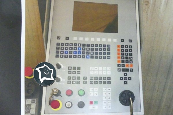Вертикально-обробний центр з ЧПУ MIKRON VCP 600