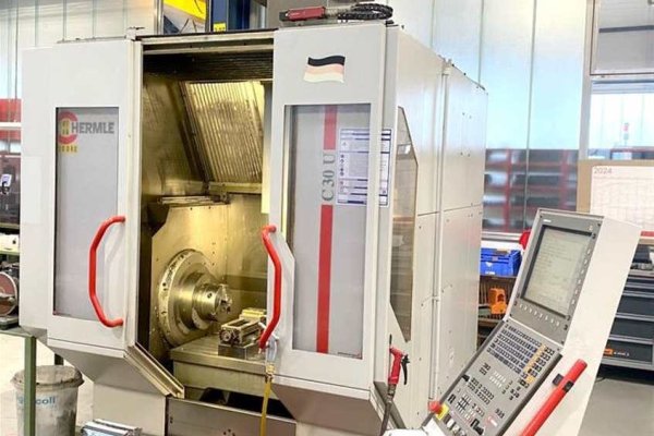 Вертикальний обробний центр HERMLE C 30 U - 4-осьовий