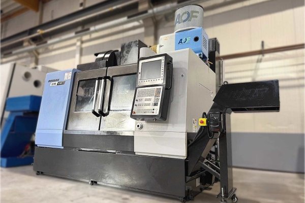 Вертикальний фрезерний обробний центр з ЧПУ DOOSAN DNM 5700